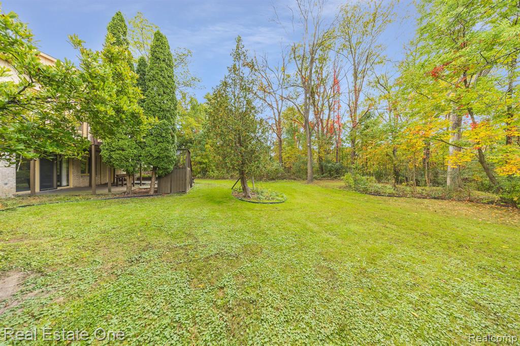 30971 Country Ridge Circle Farmington Hills, MI 48331 - Photo 5 of 47