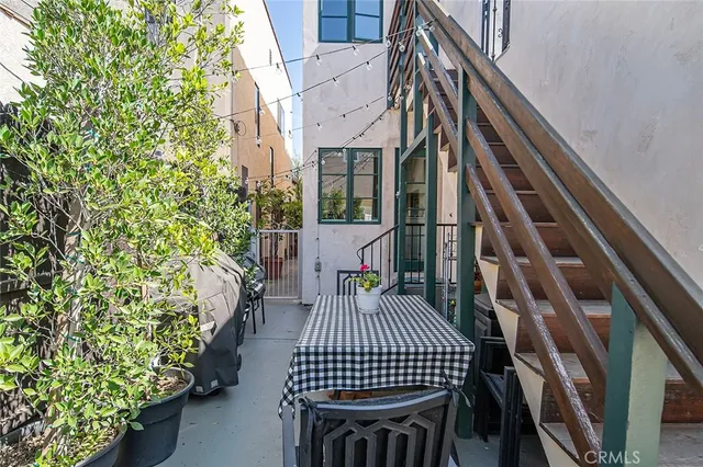 a view of a house with a garage