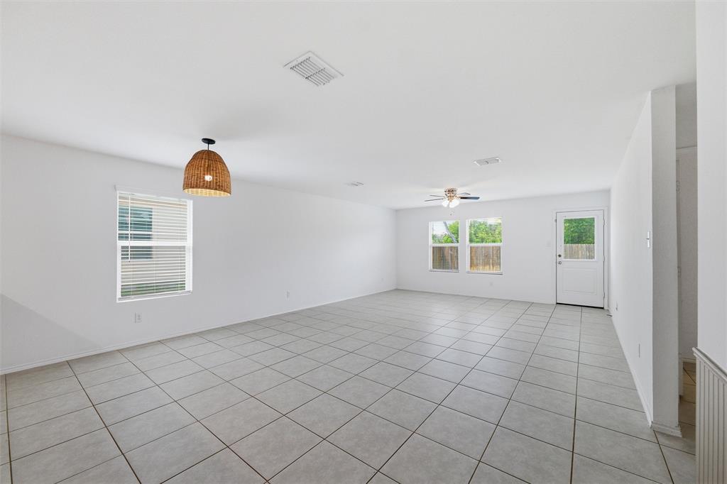 312 Ranchito Pass Haslet, TX 76052 - Photo 11 of 31