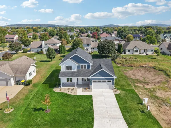 $550,000 | 216 Cardinal Lane, Sauk City, WI 53583