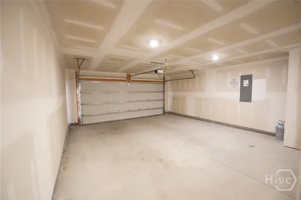 $2,650 | 103 Skylark Road, Bloomingdale, GA 31302