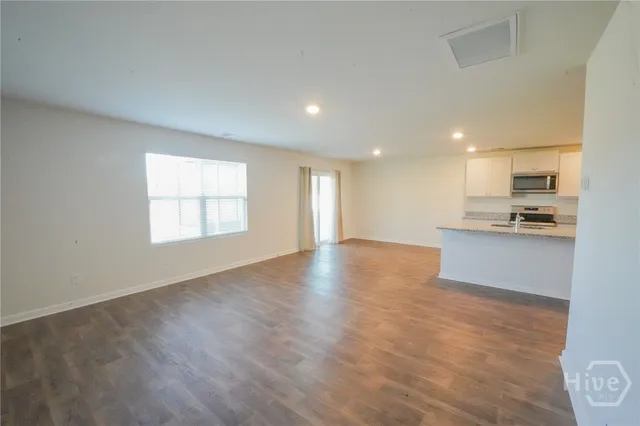 $2,650 | 103 Skylark Road, Bloomingdale, GA 31302