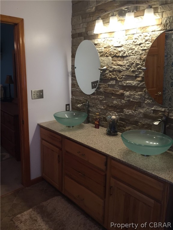 8007 Indian Road Gloucester, VA 23061 - Photo 8 of 10 Gallery Image 8