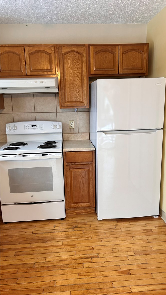 19 Brandywine Drive, Unit 2 Westerly, RI 02891 - Photo 2 of 10