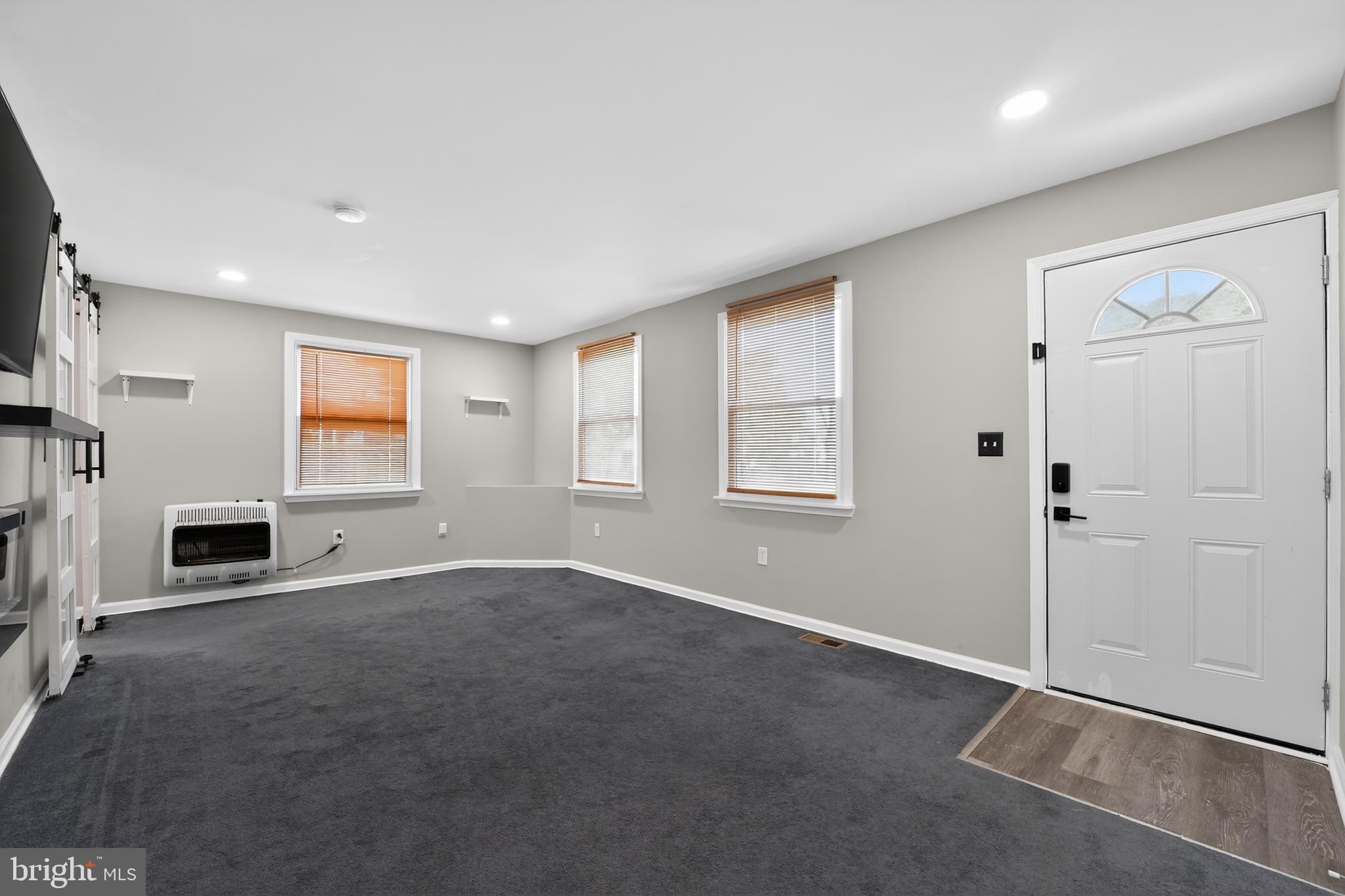 8103 Cornwall Road Dundalk, MD 21222 - Photo 13 of 18 Bright and inviting entryway space.