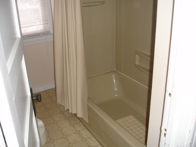 57-59 Bay State Road Pittsfield, MA 01201 - Photo 18 of 19 Full Bath #59