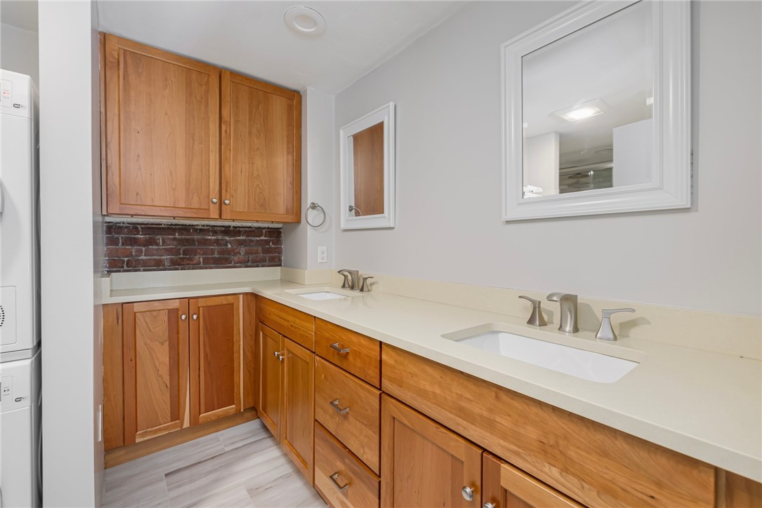 27 Power Street Providence, RI 02903 - Photo 13 of 16