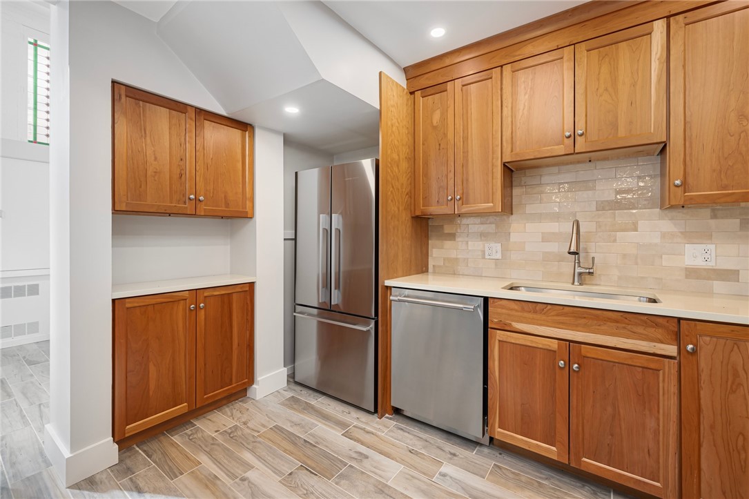 27 Power Street Providence, RI 02903 - Photo 6 of 16