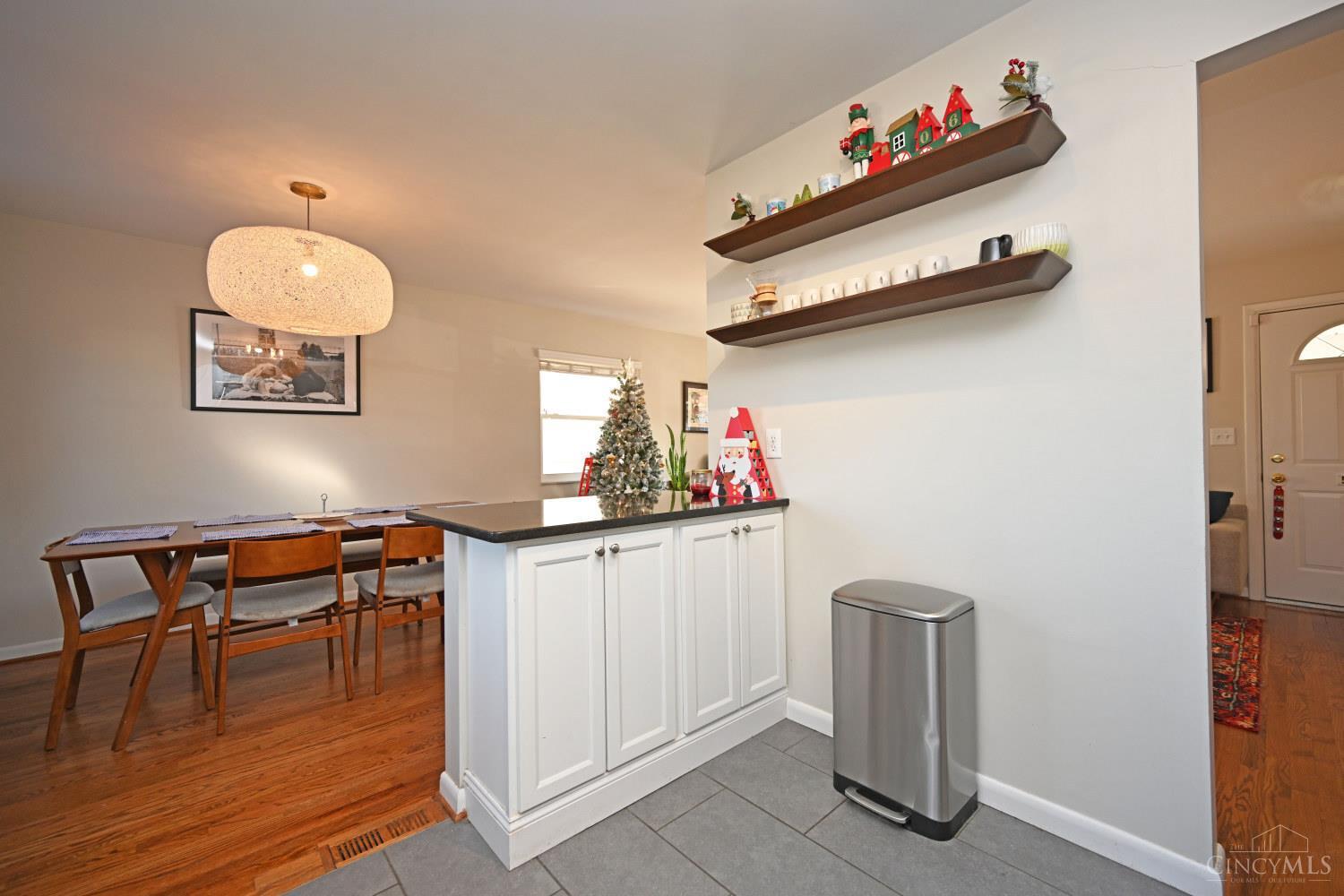 1337 Voll Road Cincinnati, OH 45230 - Photo 15 of 40 Gallery Image 15