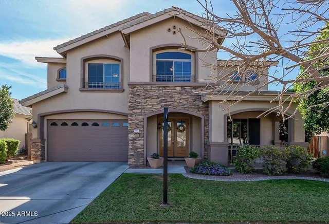 $4,400 | 8801 West Palmaire Avenue, Glendale, AZ 85305