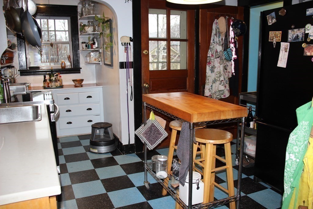 87 Maple Street Greenfield, MA 01301 - Photo 13 of 32