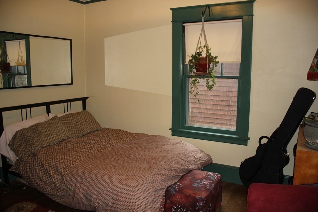 87 Maple Street Greenfield, MA 01301 - Photo 21 of 32