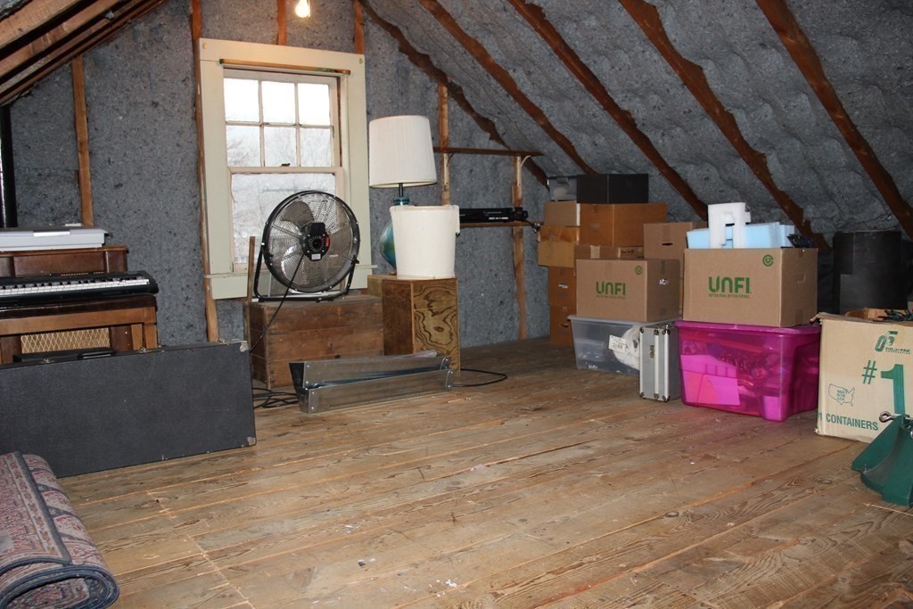 87 Maple Street Greenfield, MA 01301 - Photo 30 of 32