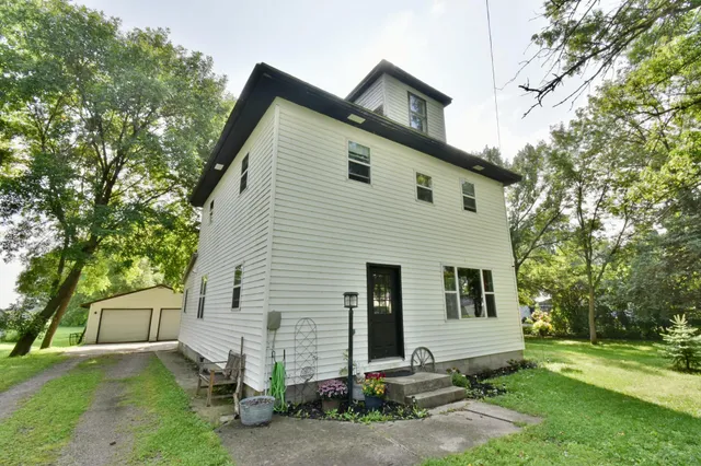 $122,000 | 601 Park Avenue, Sacred Heart, MN 56285