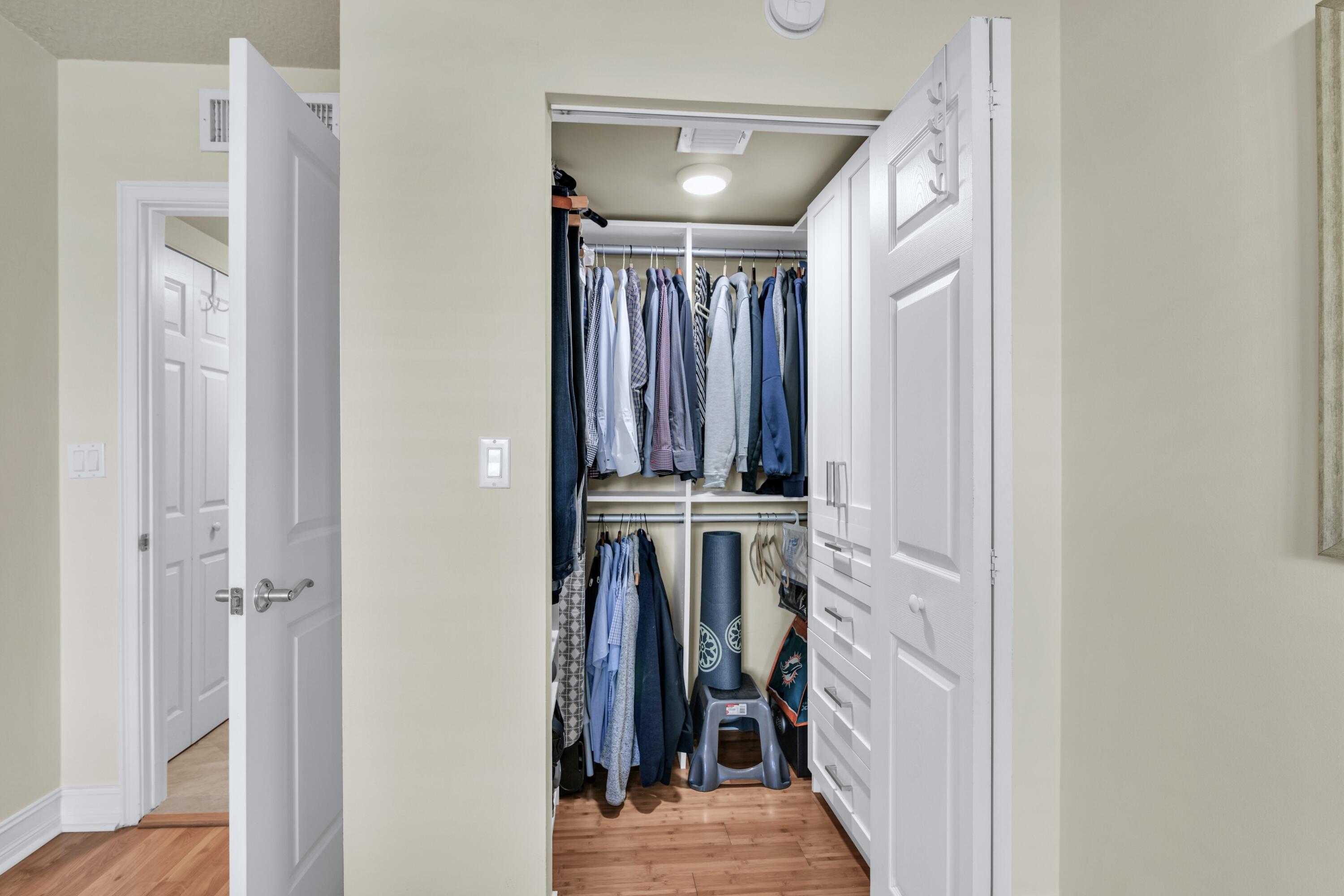 99 Southeast Mizner Boulevard, Unit 848 Boca Raton, FL 33432 - Photo 21 of 41 99 SE Mizner Blvd 848 Boca Raton - 36