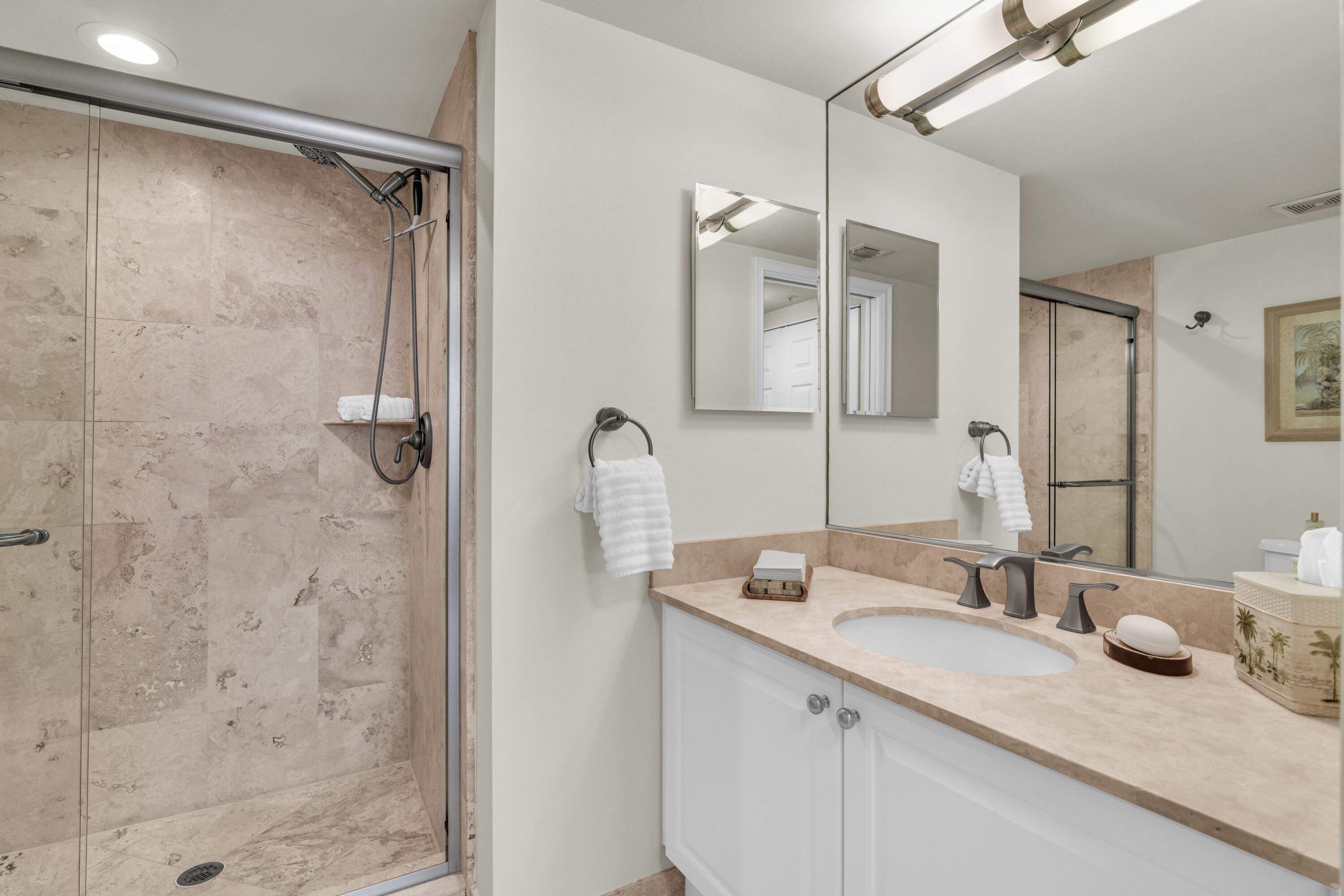 99 Southeast Mizner Boulevard, Unit 848 Boca Raton, FL 33432 - Photo 22 of 41 99 SE Mizner Blvd 848 Boca Raton - 29