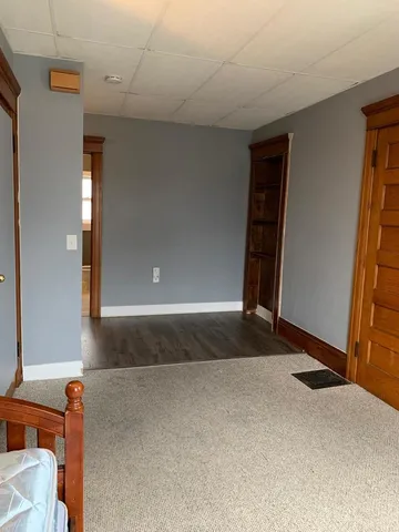 $1,100 | 355 West New York Street, Unit 3, Aurora, IL 60506