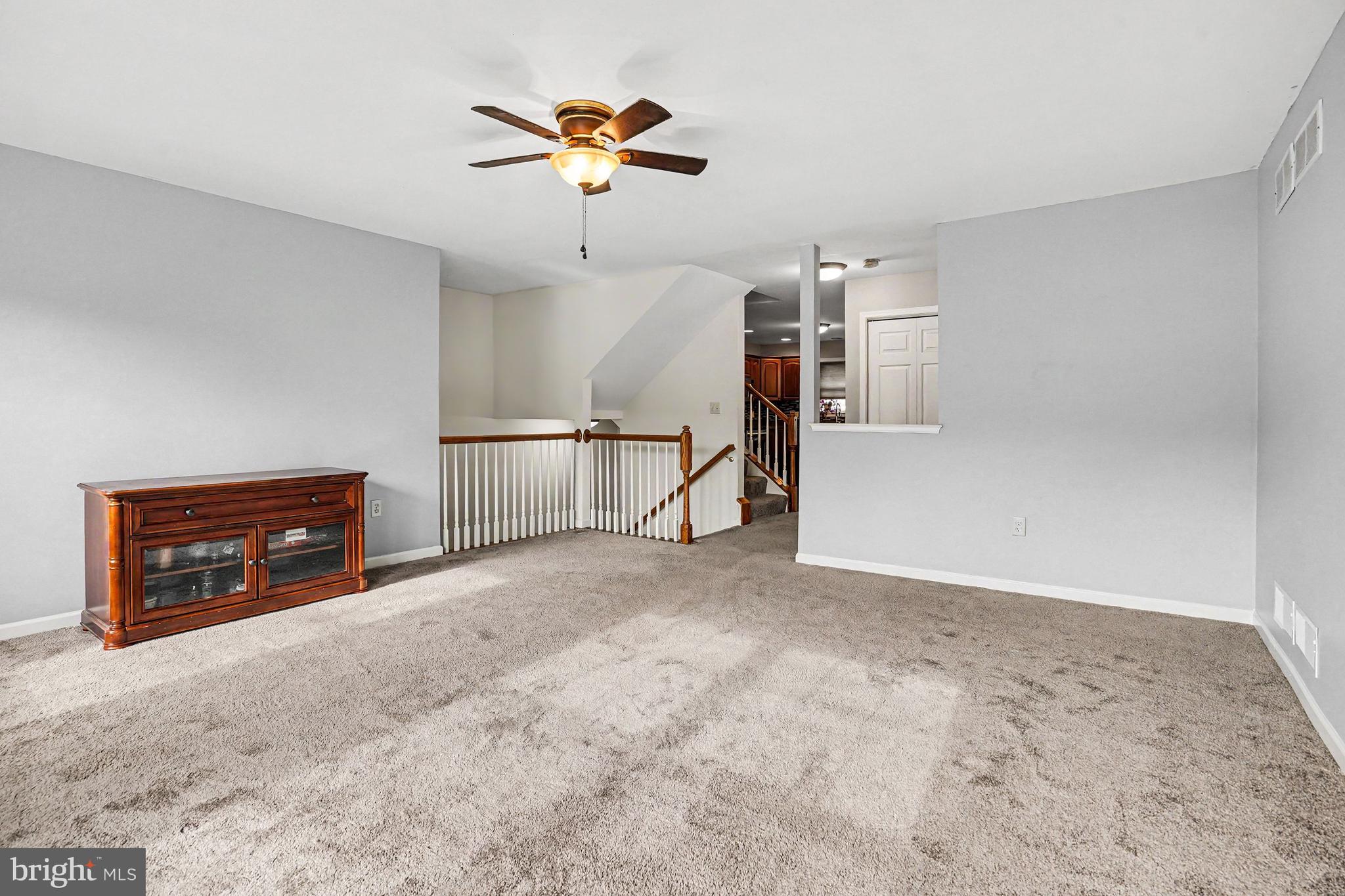 156 Mapleton Boulevard Harrisburg, PA 17112 - Photo 8 of 32