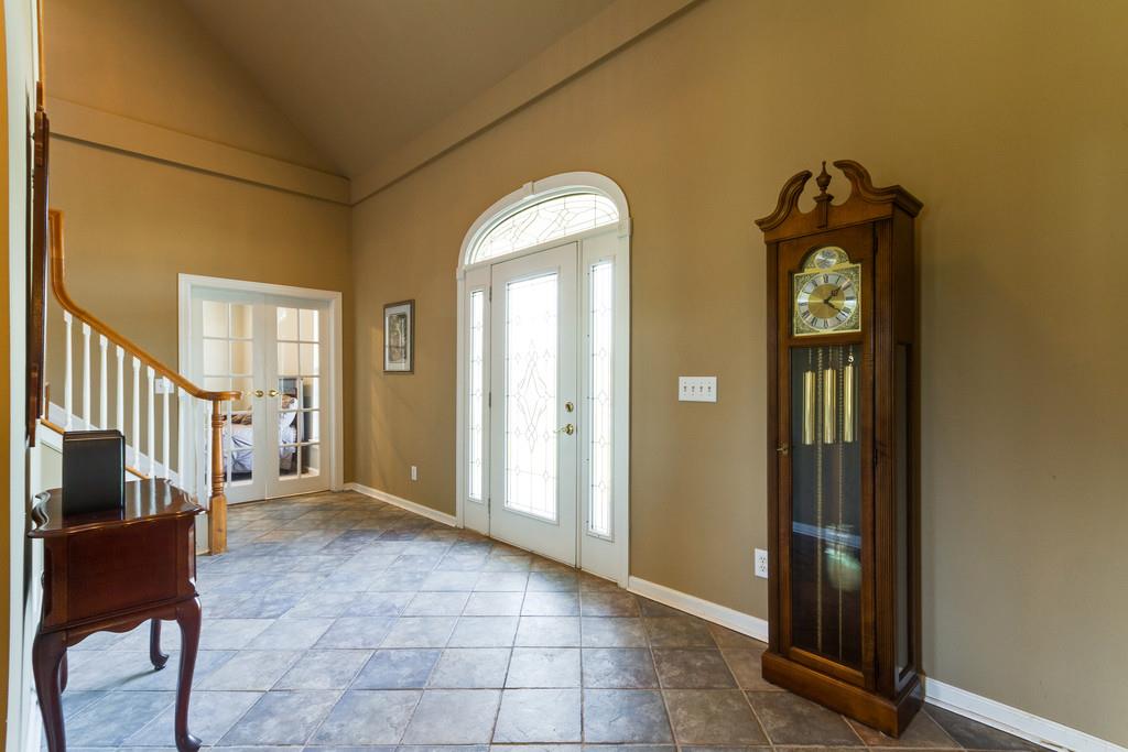 3960 Armstrong Road Springfield, TN 37172 - Photo 6 of 30 a view of an entryway with a livingroom