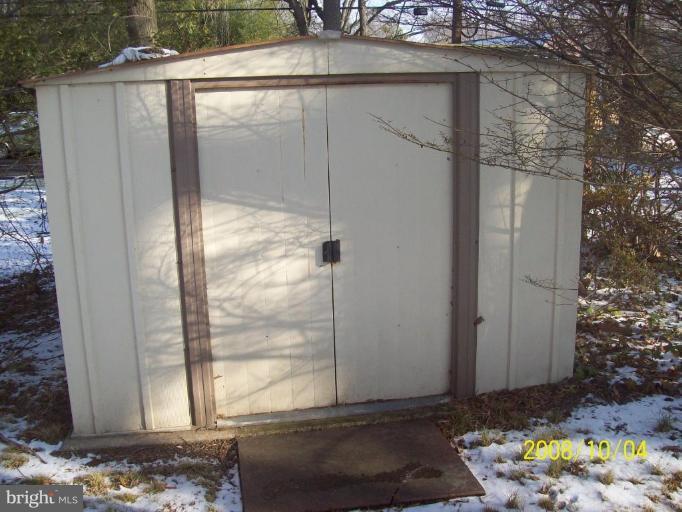 12 Ridge Road, Unit B Greenbelt, MD 20770 - Photo 14 of 28 Shed