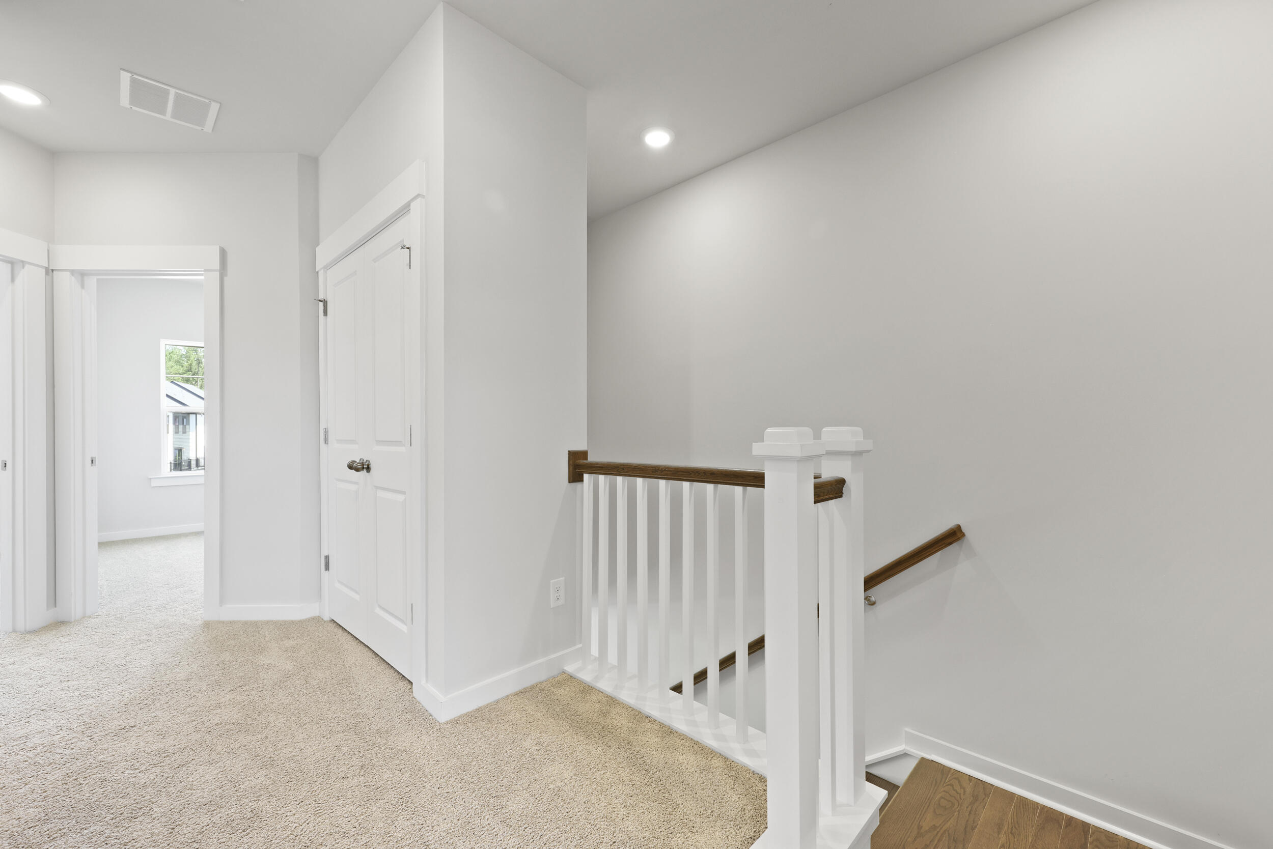 596 Scholar Way Summerville, SC 29486 - Photo 26 of 97 Upstairs Hallway