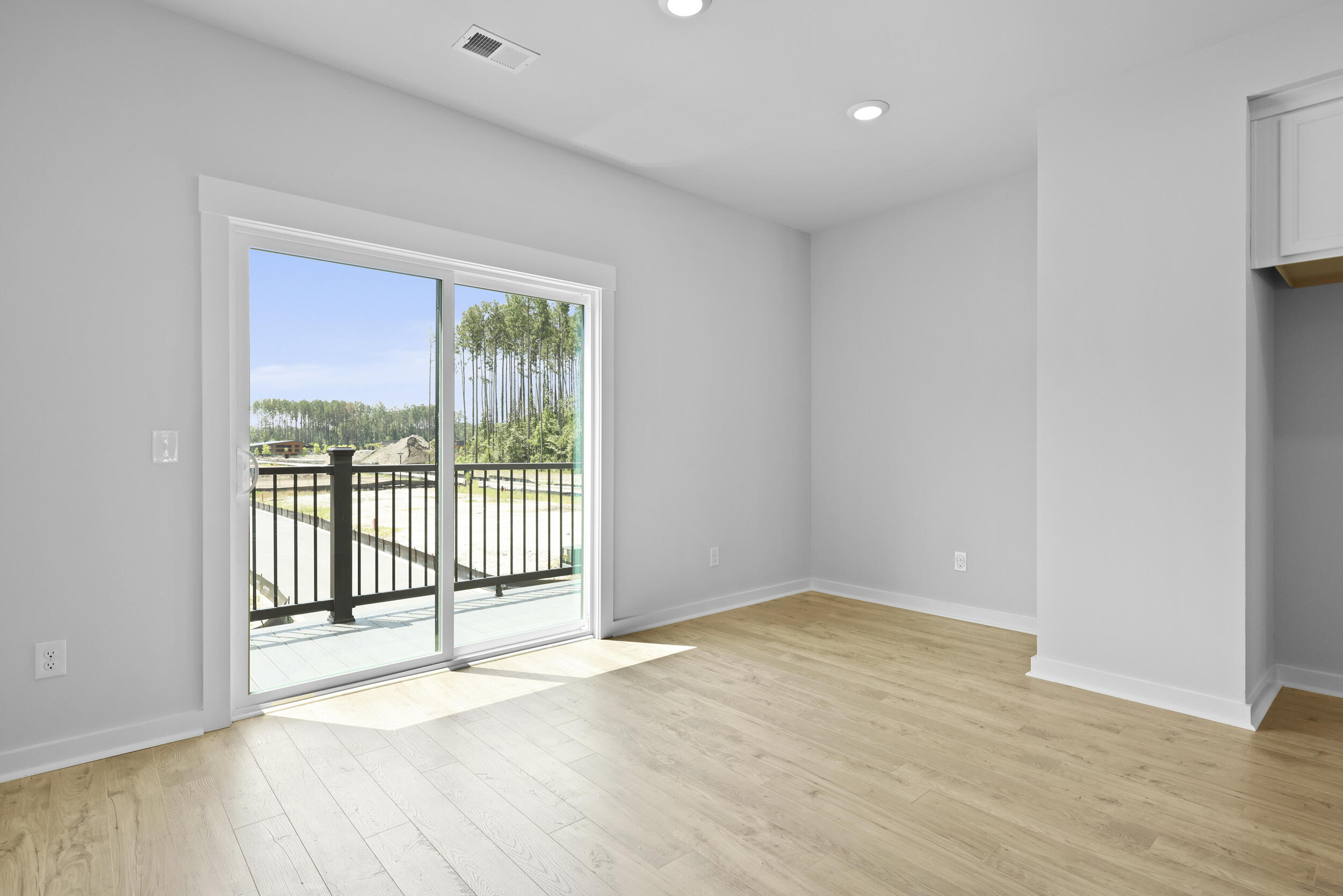 596 Scholar Way Summerville, SC 29486 - Photo 9 of 97 Dining Area