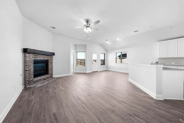 $329,032 | 3813 Arrowchop, Caddo Mills, TX 75135