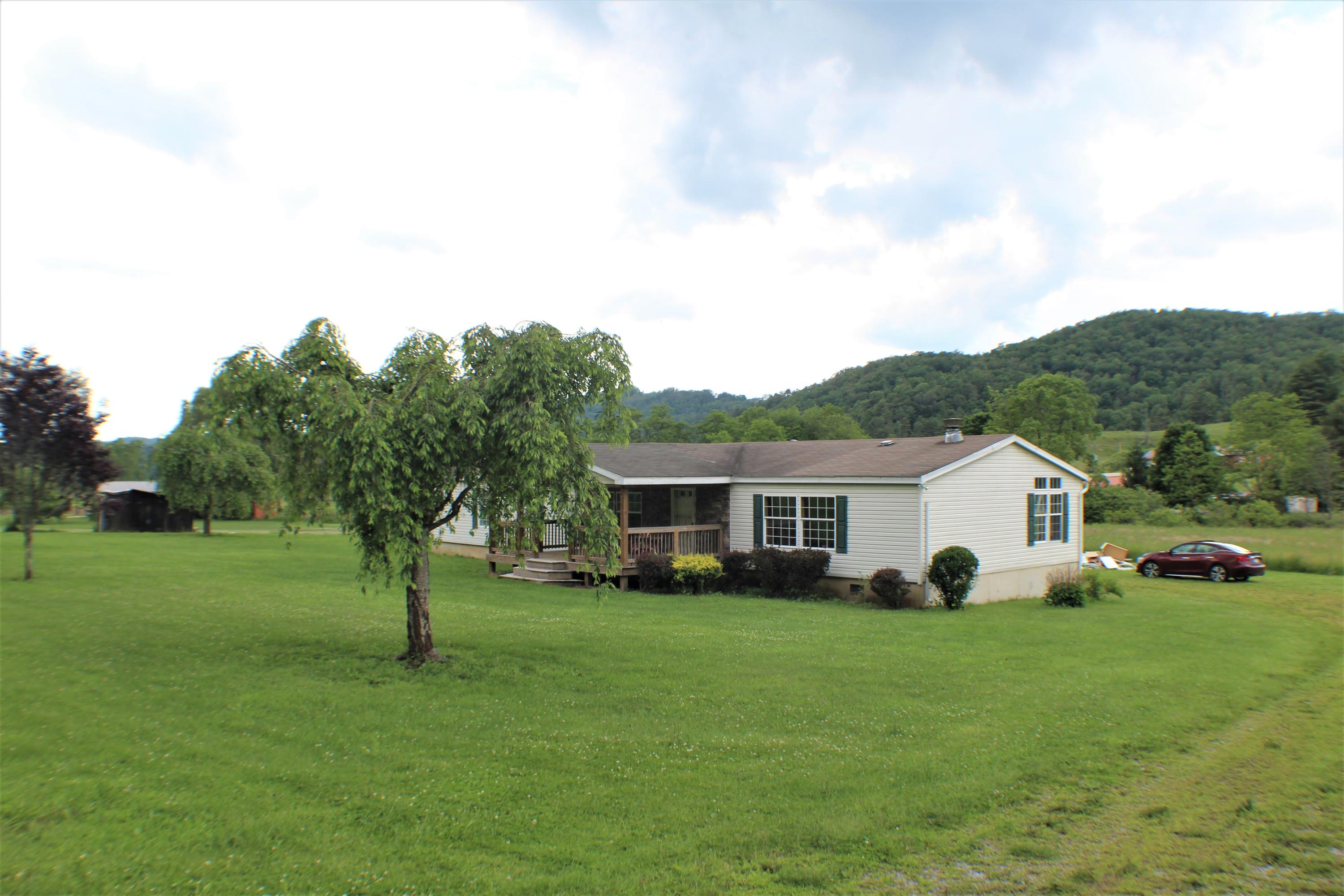 10739 Frost Road Dunmore, WV 24934 - Photo 2 of 25 Gallery Image 2
