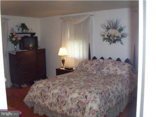 321 Wilson Road Hatboro, PA 19040 - Photo 4 of 6 Gallery Image 4