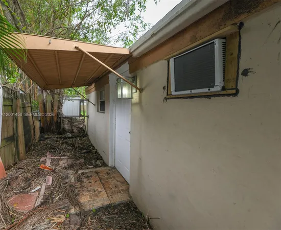 $2,300 | 2063 Northeast 173rd Street, North Miami Beach, FL 33162