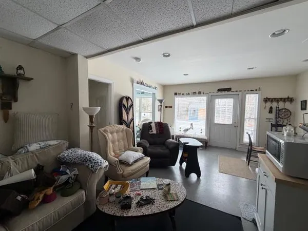 $384,500 | 24 Jason Circle, Boothbay, ME 04537