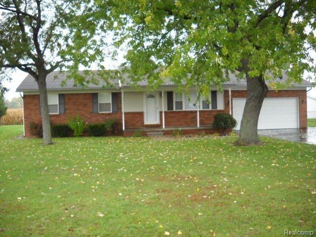 14427 Goutz Road Monroe, MI 48161 - Photo 2 of 24 DSCN0664.jpg
