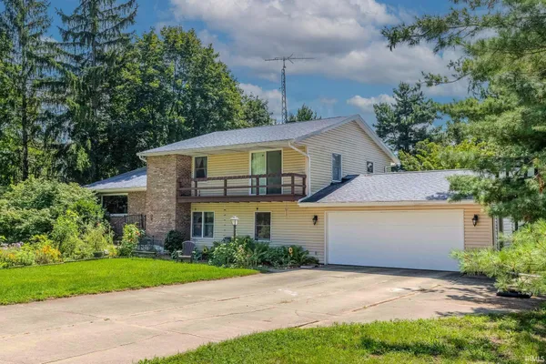 $330,000 | 530 West 600 North, Howe, IN 46746