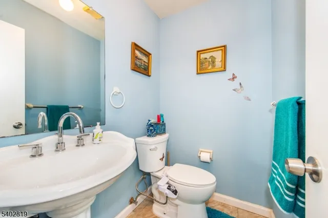 $430,000 | 107 Nightingale Court, Old Bridge, NJ 08857