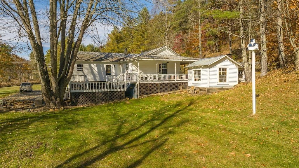 4900 Dugspur Road Dugspur, VA 24325 - Photo 27 of 86 Gallery Image 27