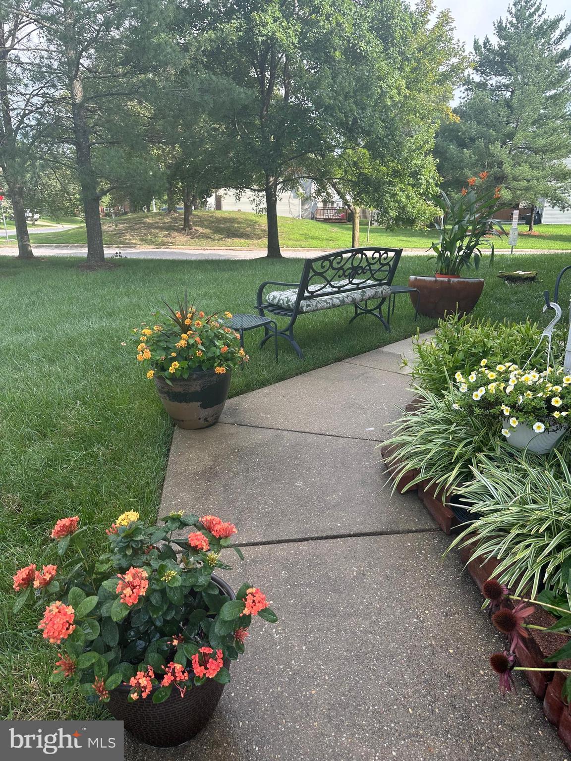 9100 Hardesty Drive Clinton, MD 20735 - Photo 6 of 72 Springtime