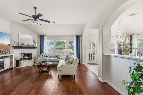$400,000 | 1008 Mesquite Hollow Place, Round Rock, TX 78665