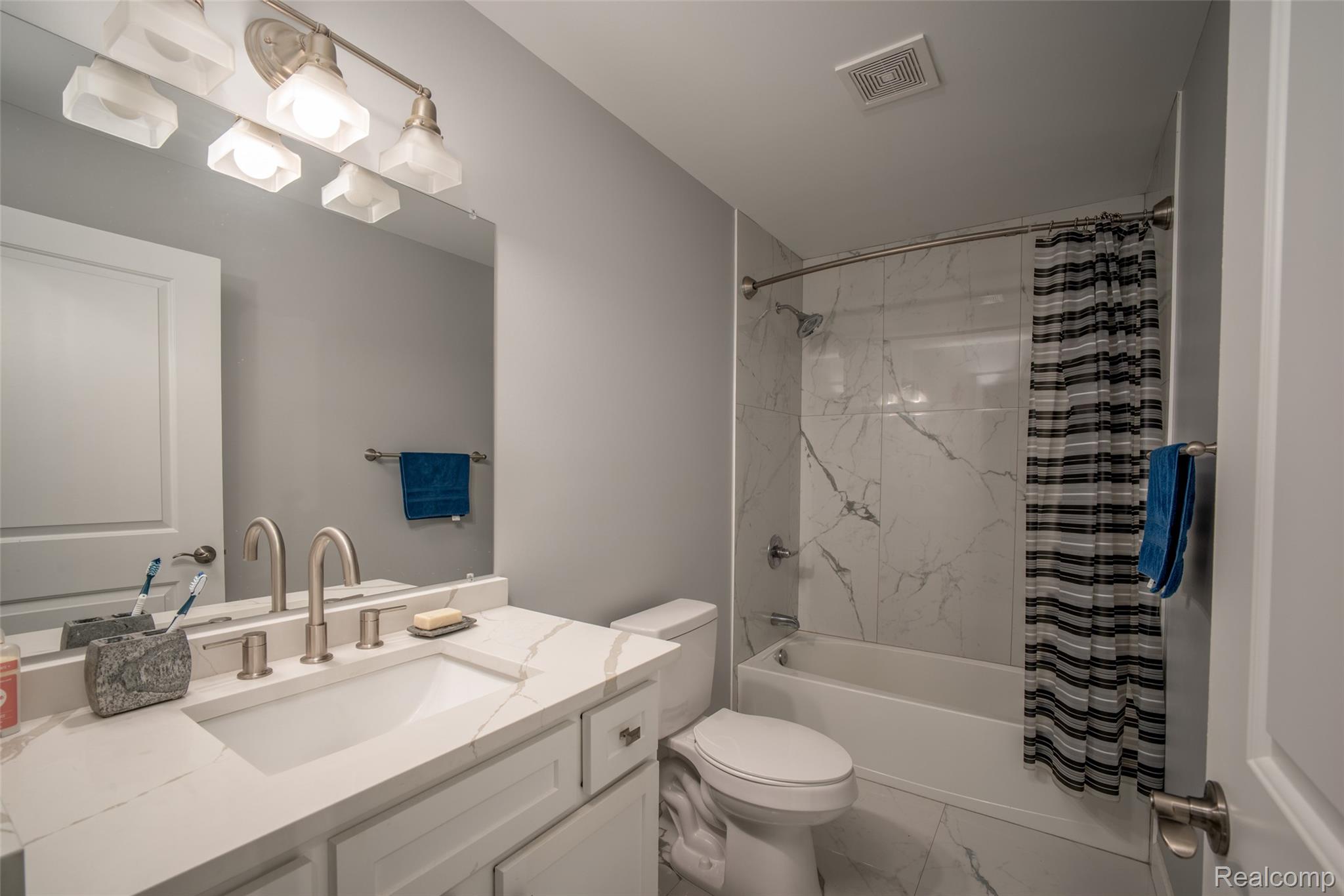 11913 Tuttle Hill Road Willis, MI 48191 - Photo 21 of 32 21.jpg