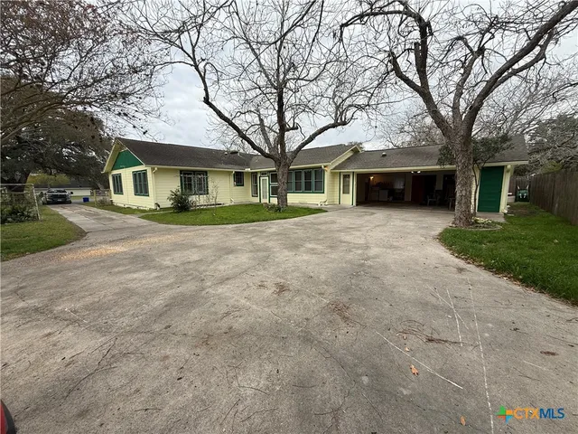 $222,500 | 1019 East Gonzales Street, Yoakum, TX 77995