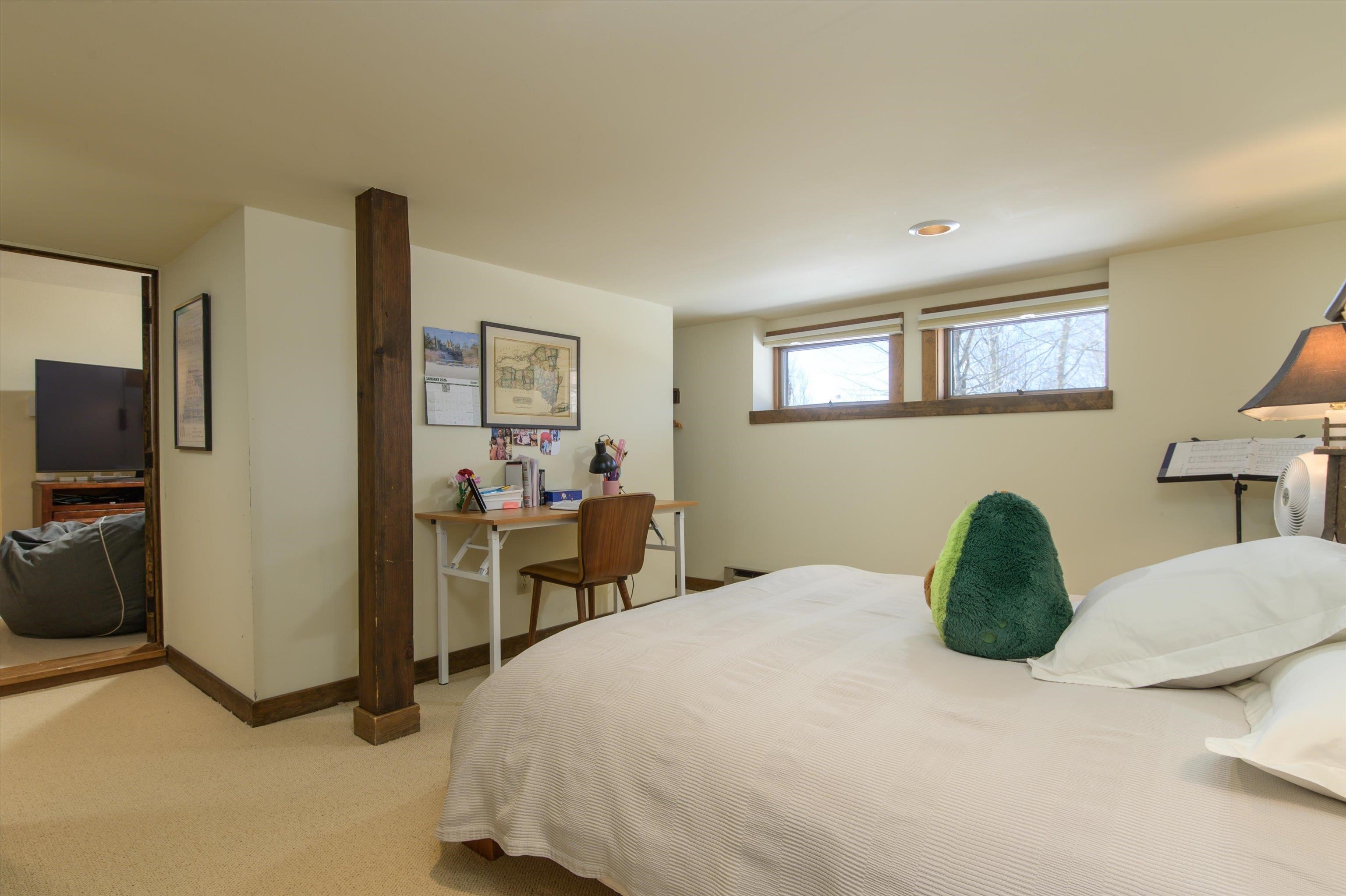 879 East Ash Road, Unit 5 Plymouth, VT 05056 - Photo 12 of 47