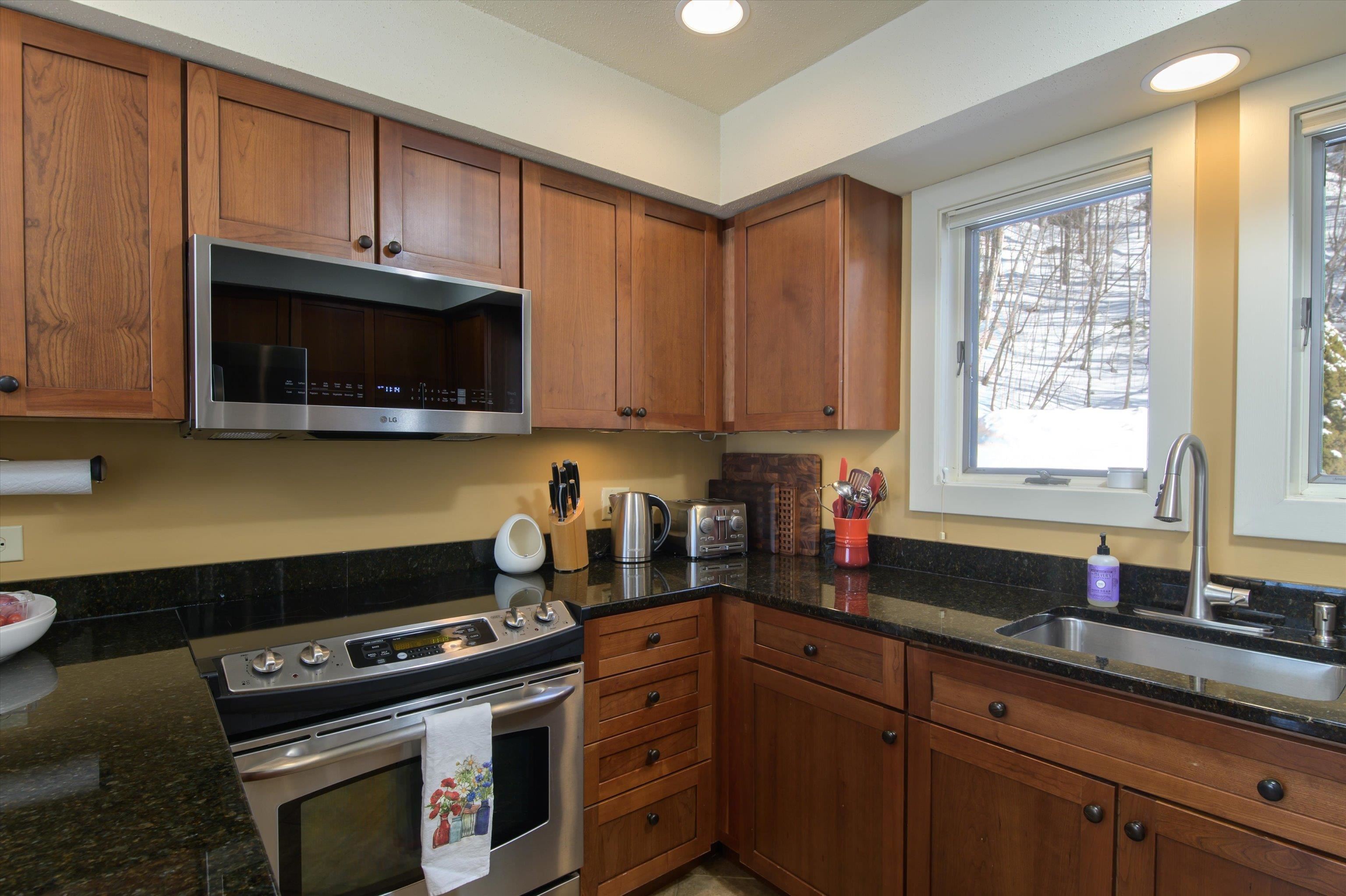 879 East Ash Road, Unit 5 Plymouth, VT 05056 - Photo 7 of 47