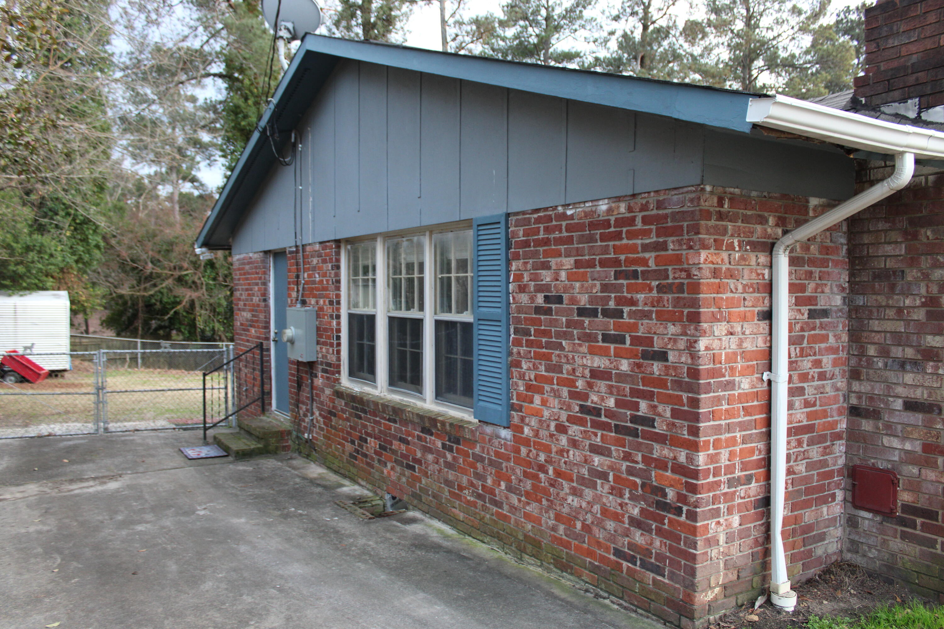 2224 Silverdale Road Augusta, GA 30906 - Photo 5 of 19 IMG_1197