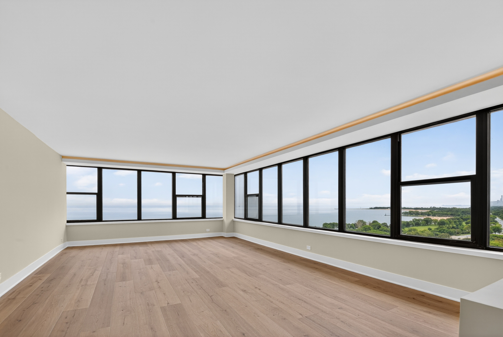 5801 North Sheridan Road, Unit 20D Chicago, IL 60660 - Photo 4 of 34