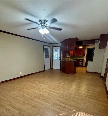 a view of a livingroom with furniture