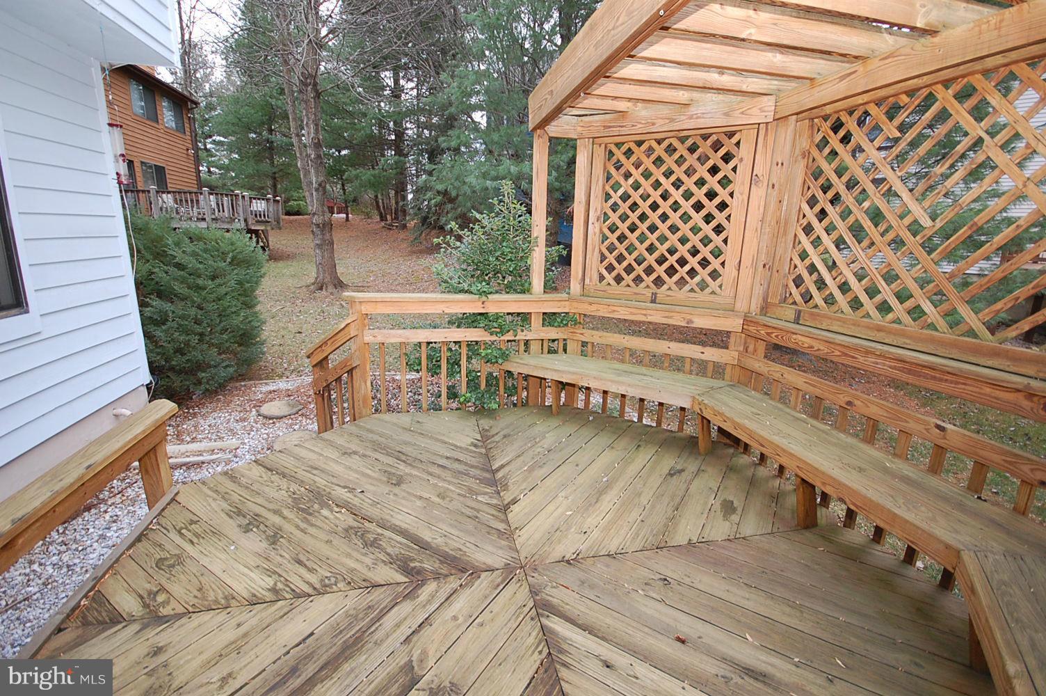 12105 Gold Ribbon Way Columbia, MD 21044 - Photo 14 of 15 Deck