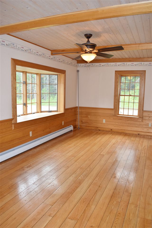 289 Meadows Road Jefferson, NH 03583 - Photo 9 of 39 Gallery Image 9