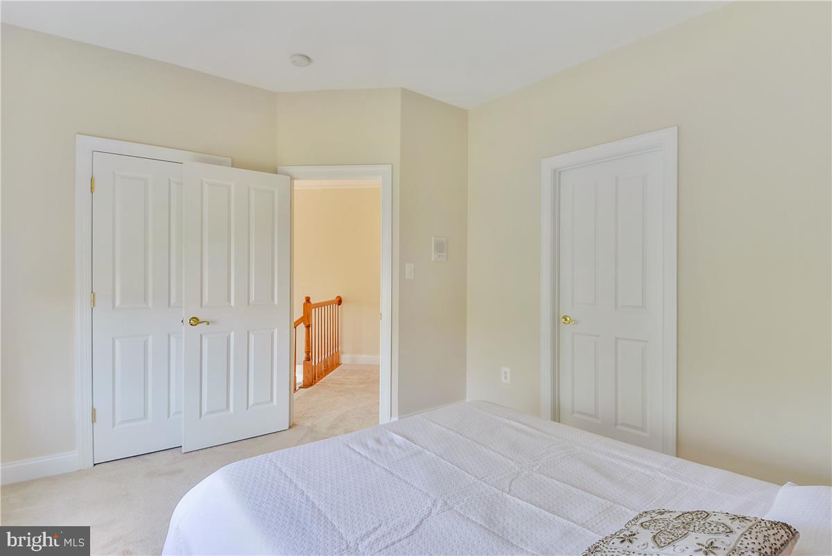 22817 Highcrest Circle Brambleton, VA 20148 - Photo 29 of 41