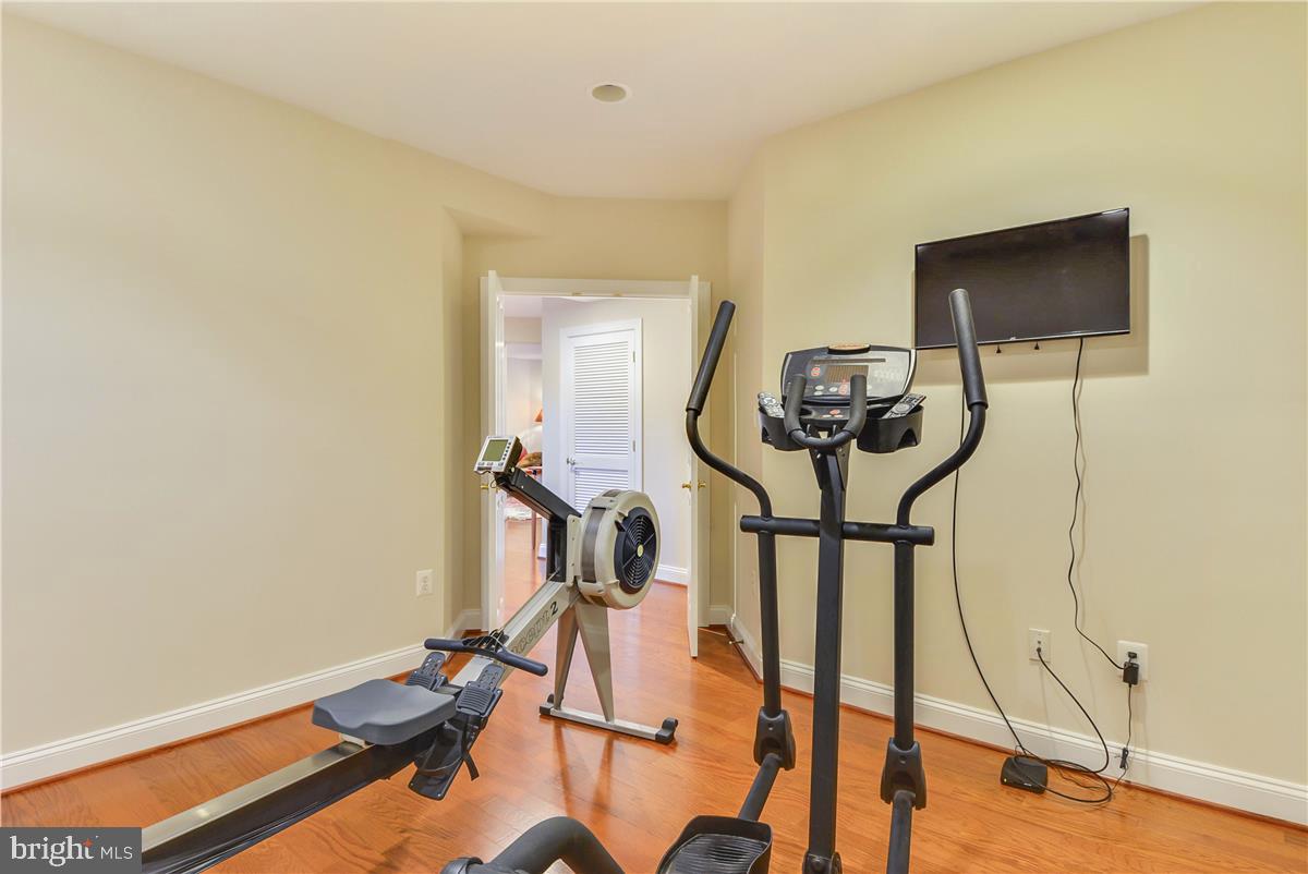 22817 Highcrest Circle Brambleton, VA 20148 - Photo 36 of 41