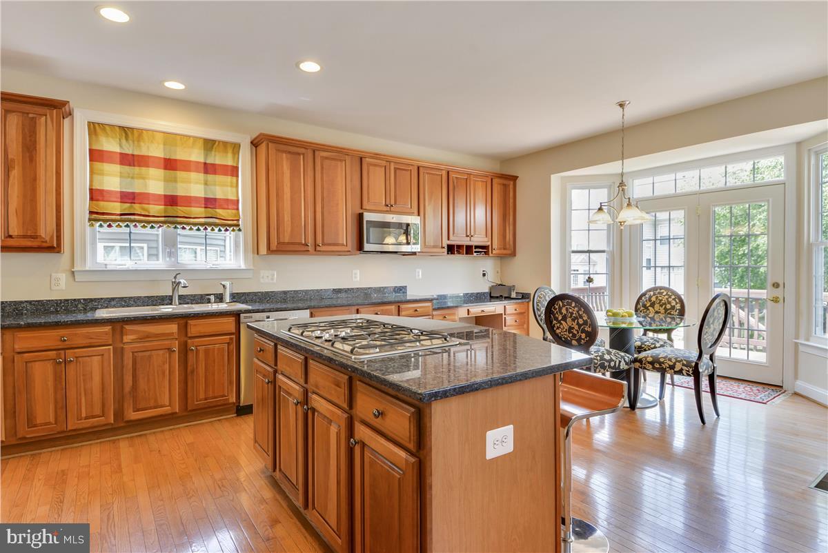 22817 Highcrest Circle Brambleton, VA 20148 - Photo 7 of 41