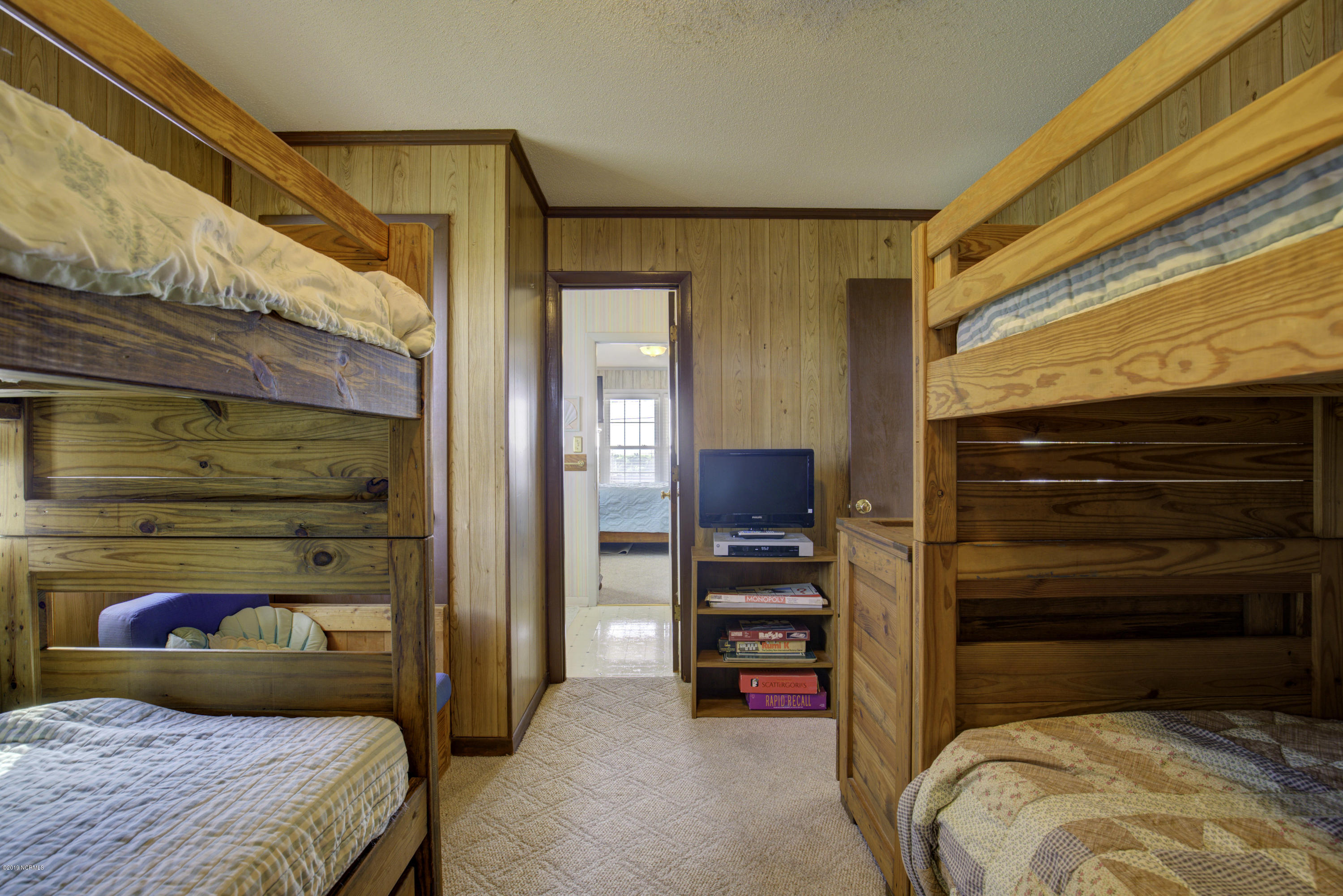 1675 New River Inlet Road North Topsail Beach, NC 28460 - Photo 23 of 32 1675 New River Inlet Road - Interiors_24